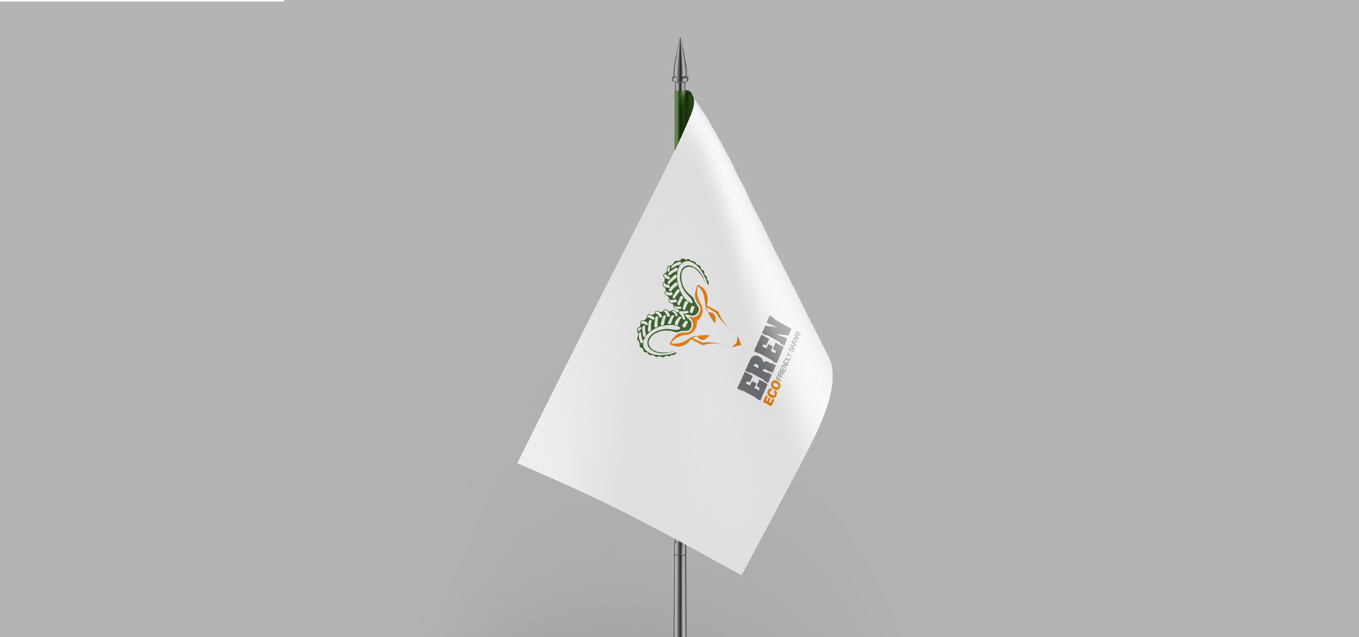 پرچم سفید با طراحی لوگوی آفرود از ارن